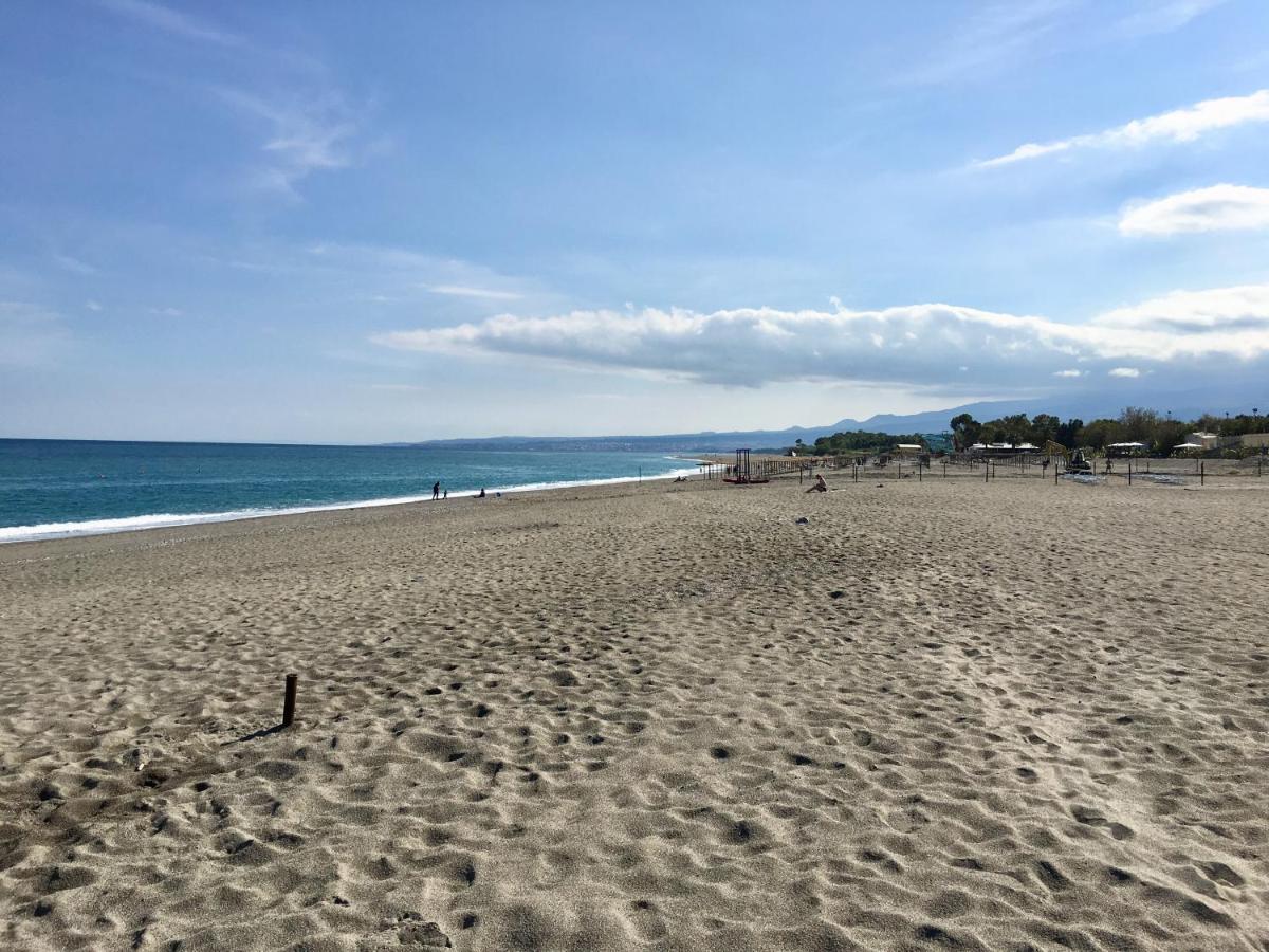 Appartamento Baia degli Dei - Living La Nike Giardini Naxos Esterno foto